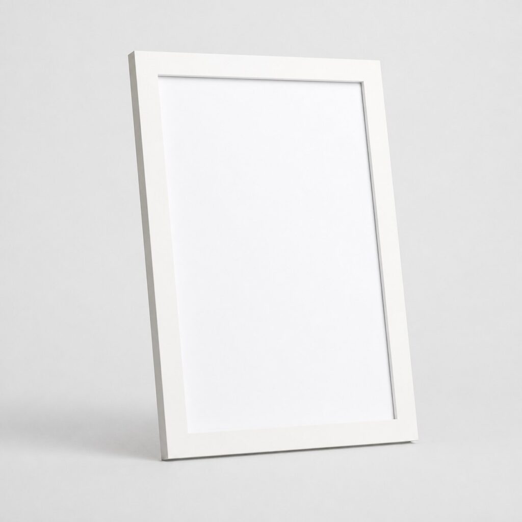 Cadre photo format A3 blanc mat sur fond gris très clair