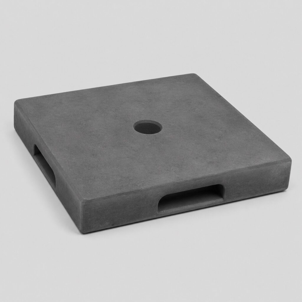 Dalle de lestage carrée en béton gris anthracite sur fond gris clair