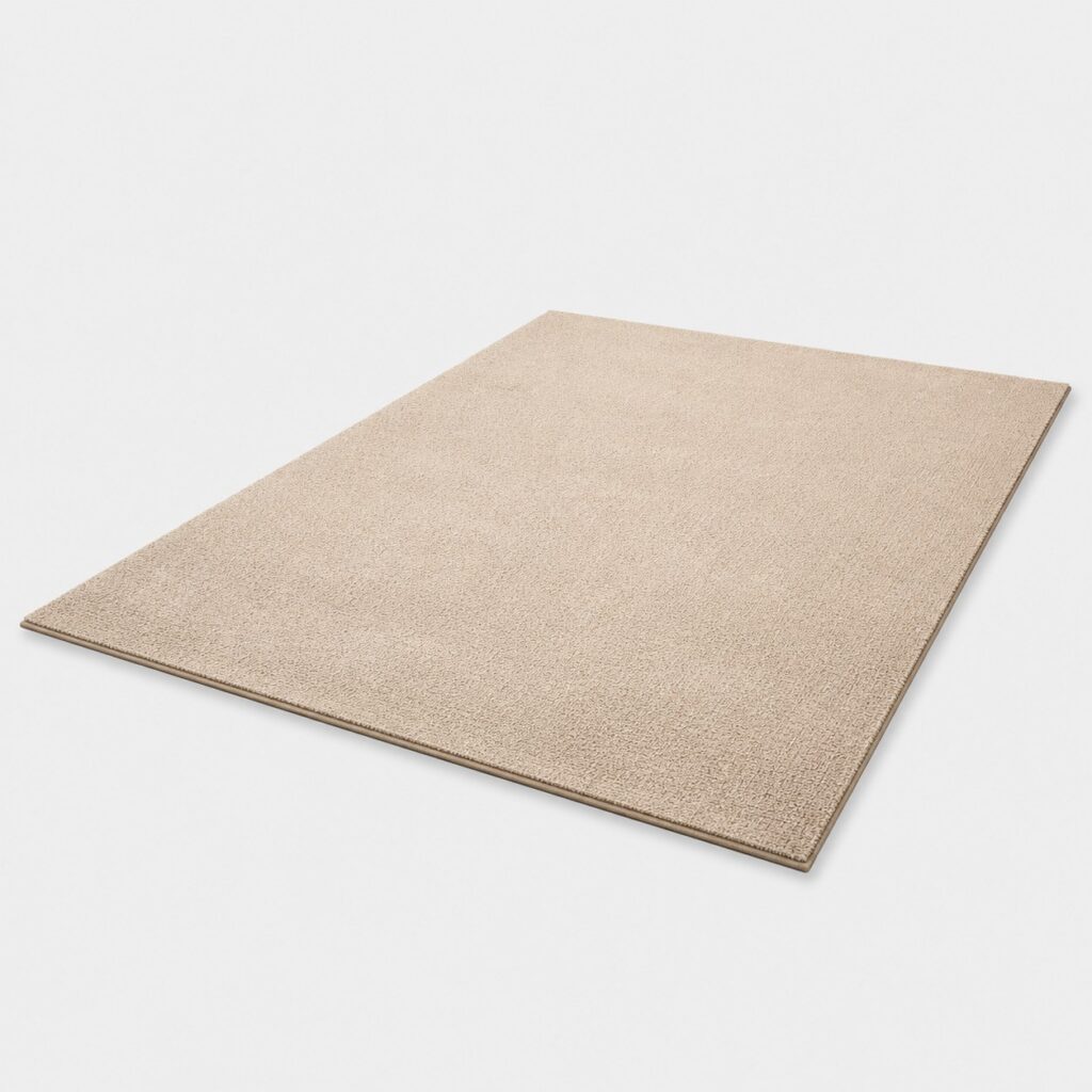 Tapis de salon beige en polyester à poils courts sur fond gris clair